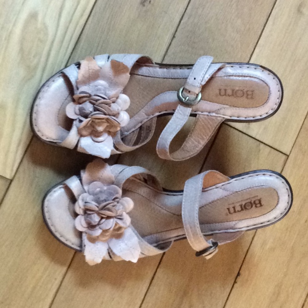 Beautiful Born sandals in nearly new condition